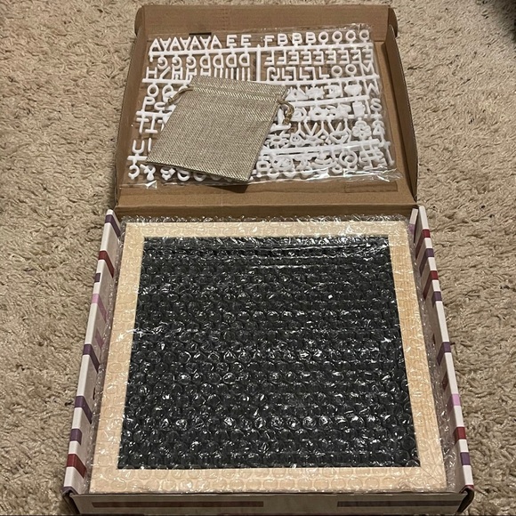 Black Felt Letter Board with Pine Frame - Picture 9 of 14